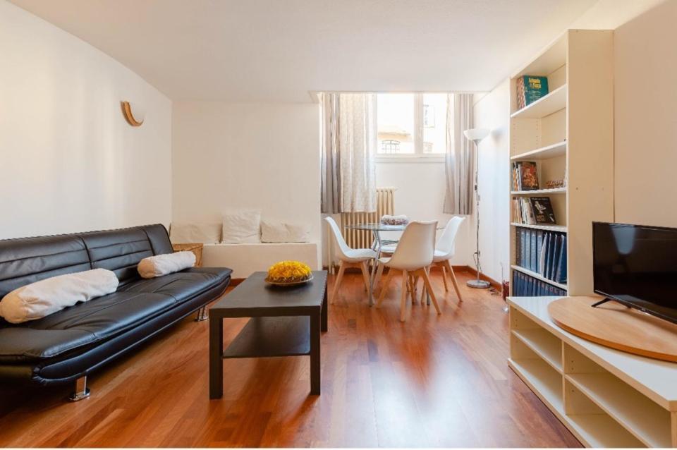 Yourvacanza Navigli Loft Appartement Milaan Buitenkant foto